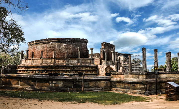 Vatadage (Sacred Quadrangle)